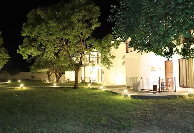 Hotelli Arana By Forest Trails