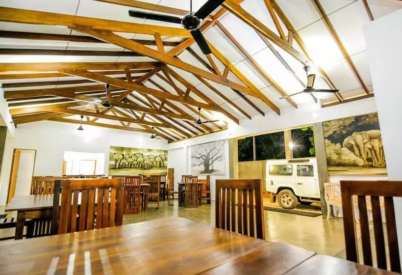 Hotelli Arana By Forest Trails