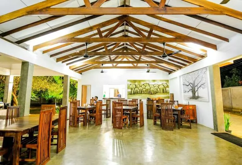 Hotelli Arana By Forest Trails