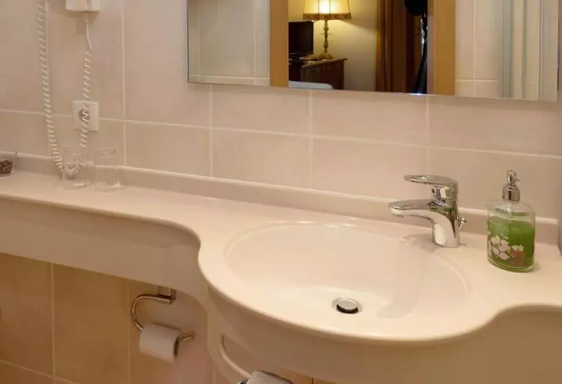 Hotelli Gasthaus Adler