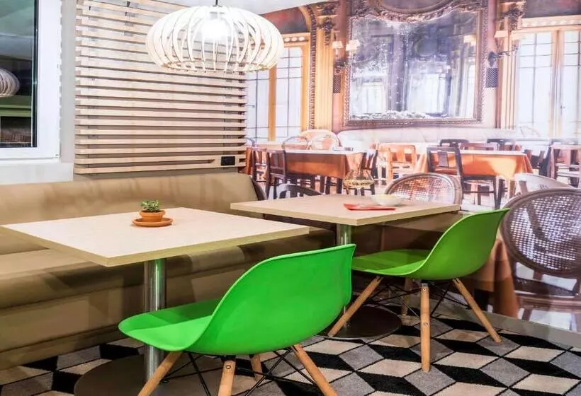 هتل Ibis Styles Clamart Gare Grand Paris