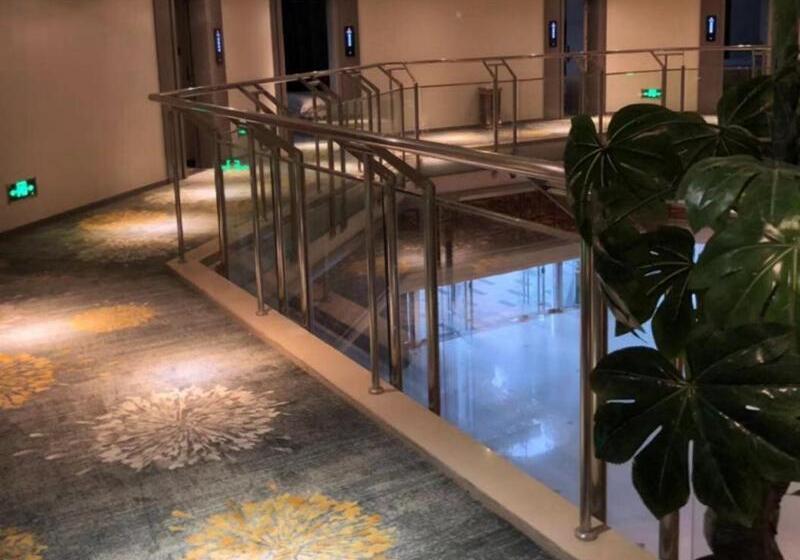 Junyi Hotel Nanjing Olympic Sports Center