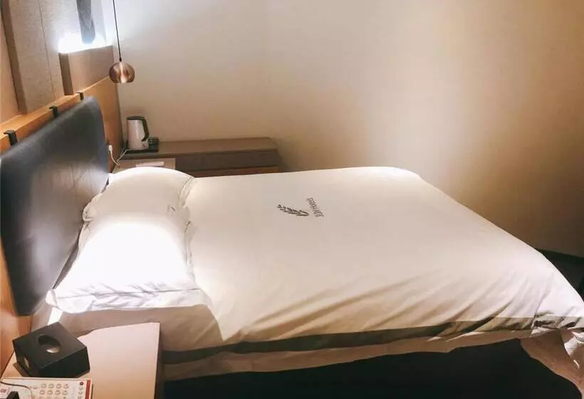 Junyi Hotel Nanjing Olympic Sports Center