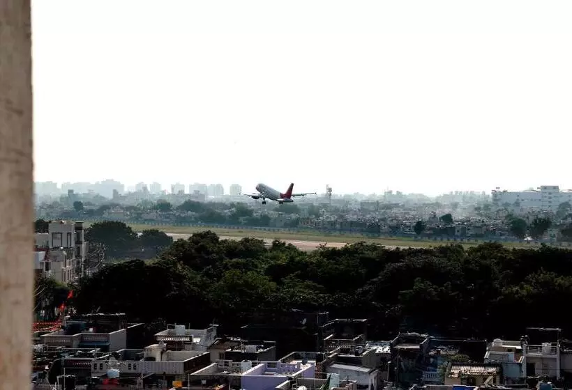 ホテル Patria Suites