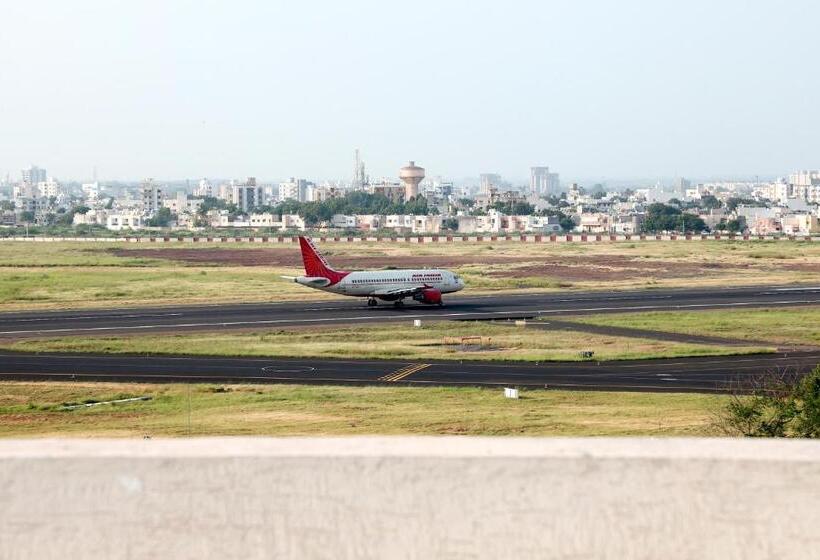 فندق Patria Suites