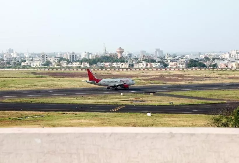 ホテル Patria Suites