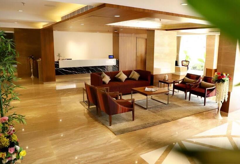 فندق Patria Suites