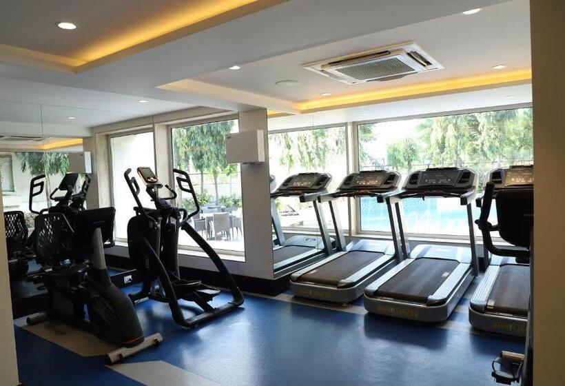 فندق Patria Suites