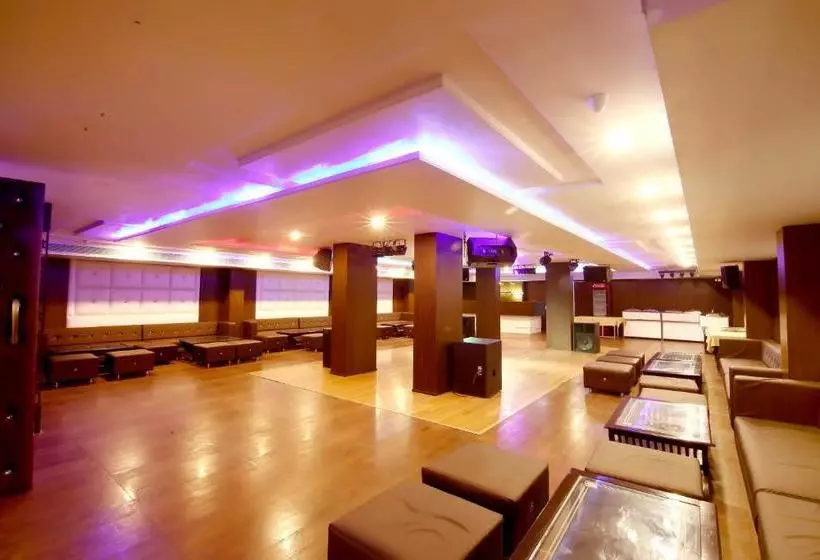 Oyo 4779 Hotel Vansh Palace
