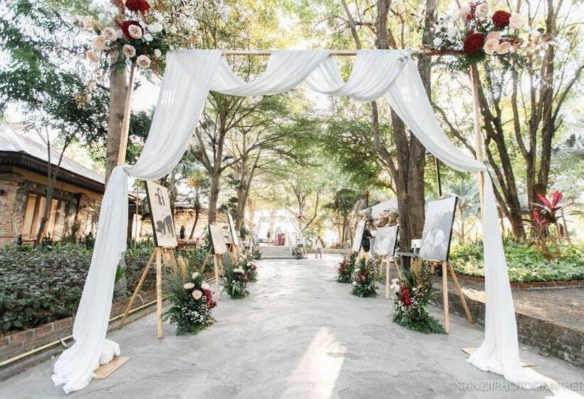 Pingview Villa Resort