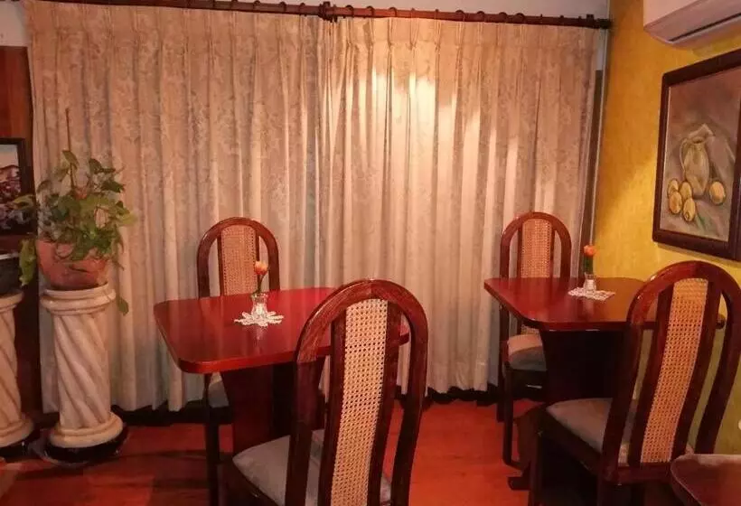 Retkeilymaja Posada Selva Negra