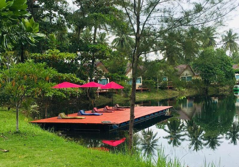 Khao Lak Golden Coconut Resort