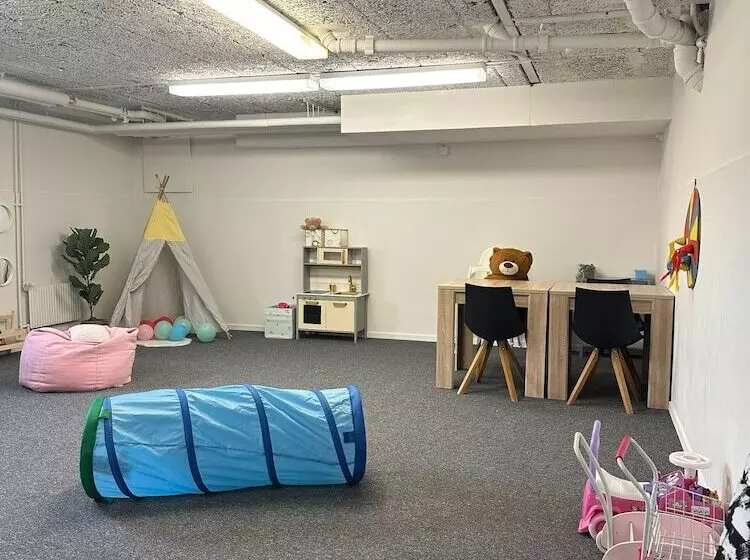 ホテル Almnas Park