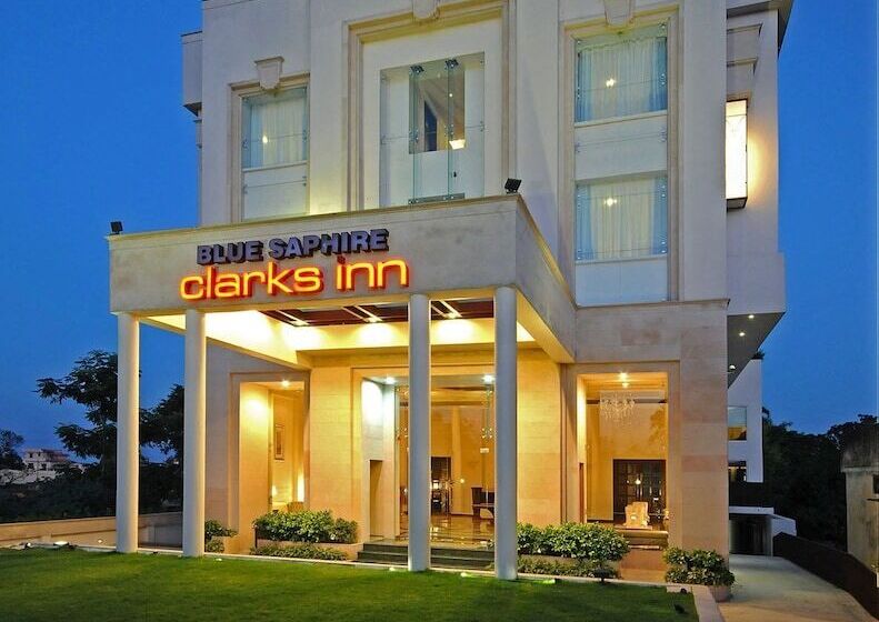 Отель Blue Saphire Countryside Haldwani