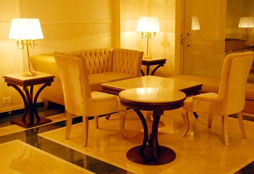 Отель Blue Saphire Countryside Haldwani