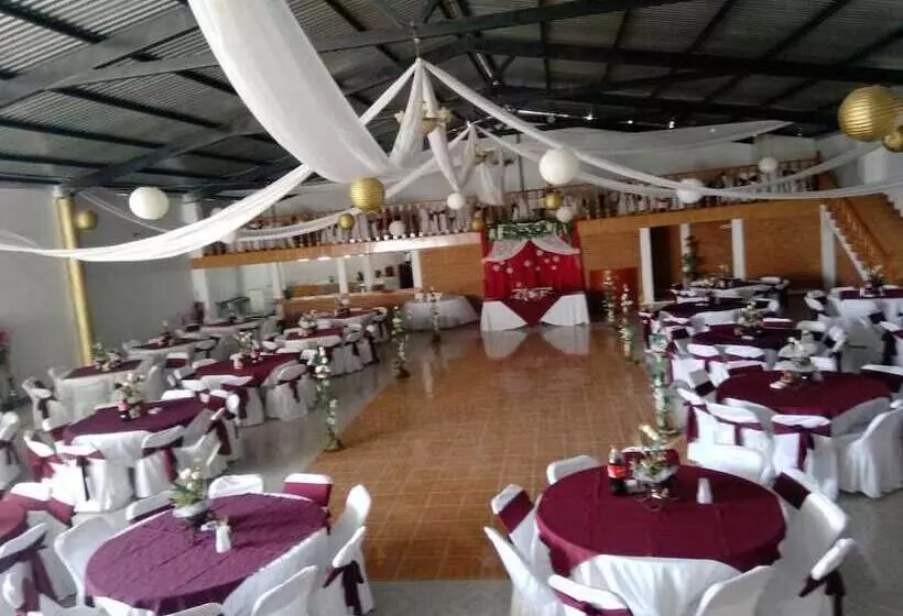 Hotelli Bosque Magico