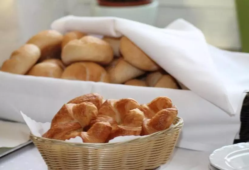 Hotelli Rheinischer Hof