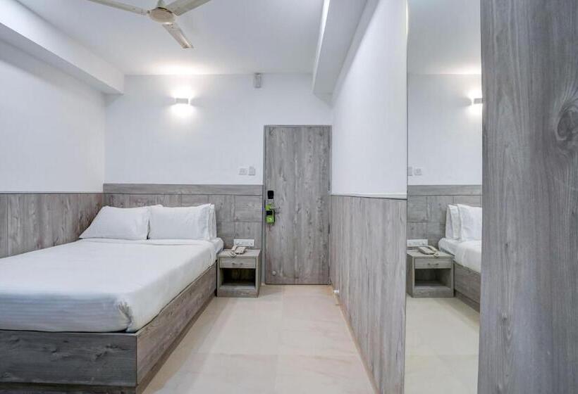 هتل Myspace Express Balaji Paradise