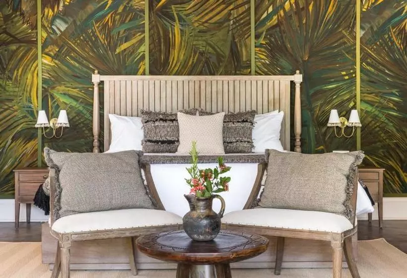 Itz Ana Resort & Residences