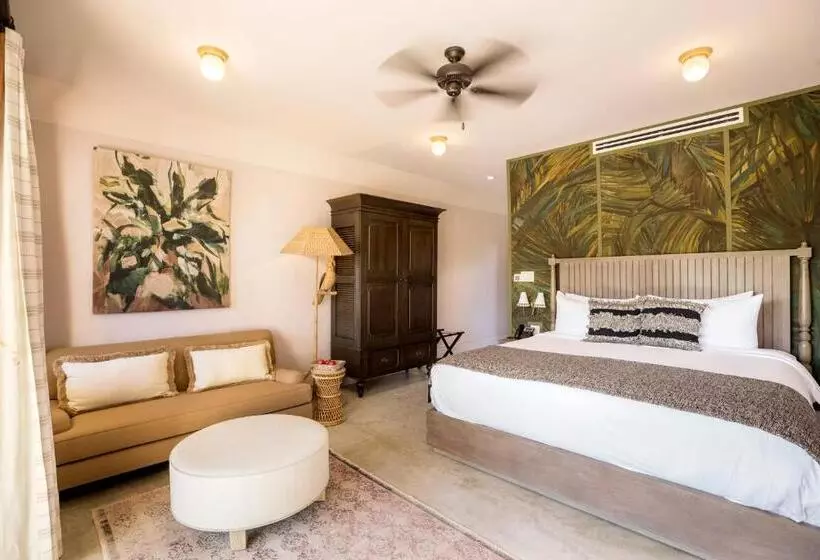 Itz Ana Resort & Residences