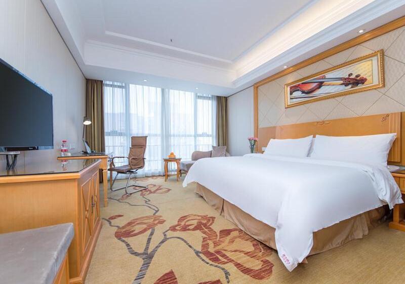 Vienna Hotel Hubei Xiangyang Tanxi Road
