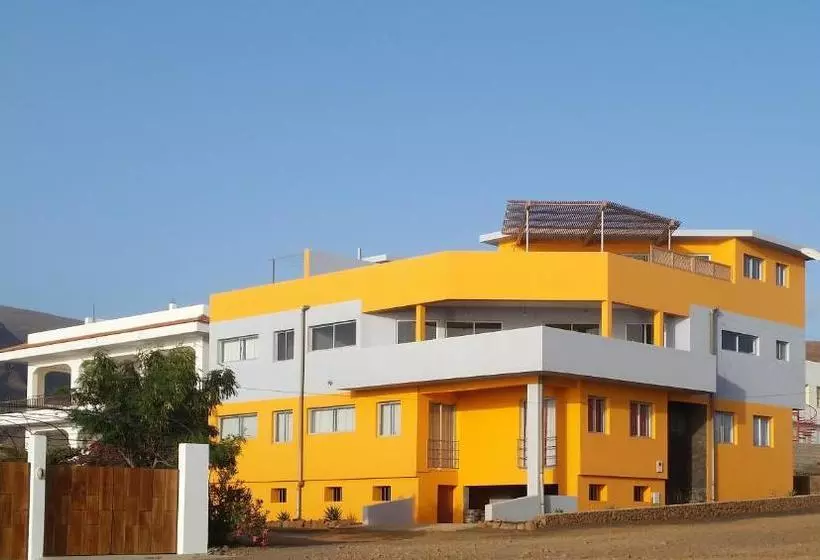 تختخواب و صبحانه Casa Patio