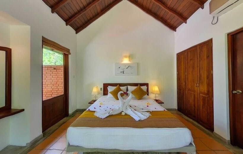 Ehalagala Lake Resort