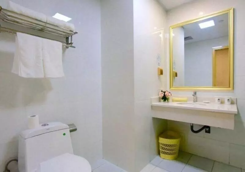 Hotelli Greentree Inn Zhejiang Jiaxing Xiuzhou District Wangjiangjin Town Business