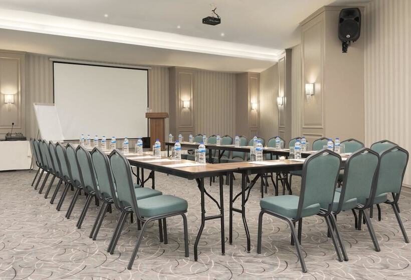 فندق Ramada By Wyndham Bursa Nilufer