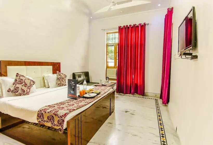 Oyo 9008 Hotel Pearl Inn
