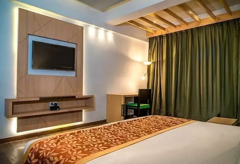 Via Lakhela Resort & Spa