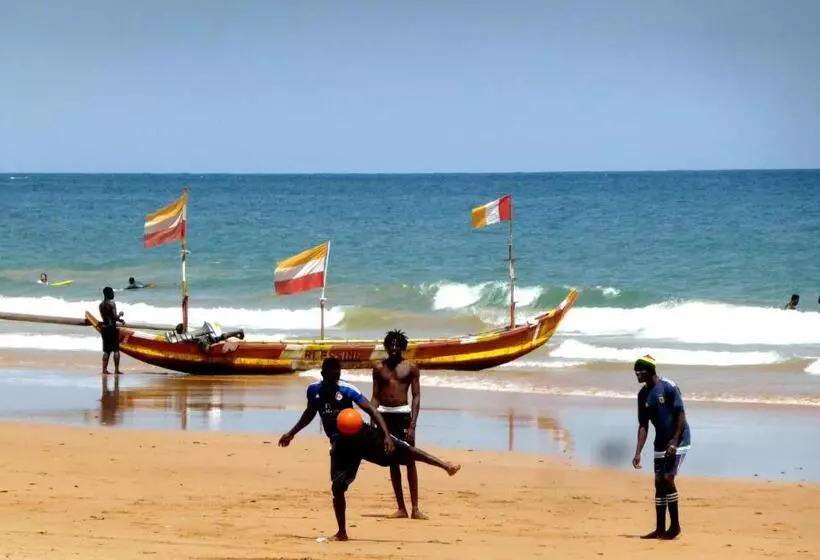 Aamiaismajoitus (B&B) Busua Inn