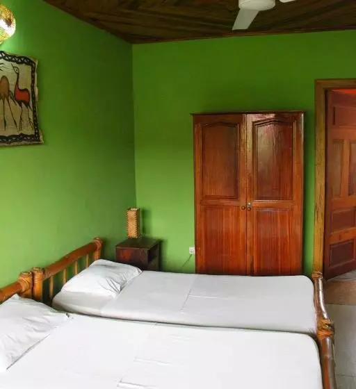 Aamiaismajoitus (B&B) Busua Inn