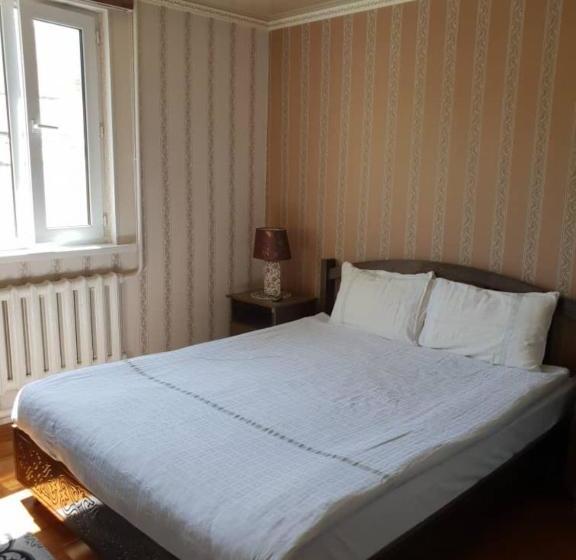 تختخواب و صبحانه Datka Guest House