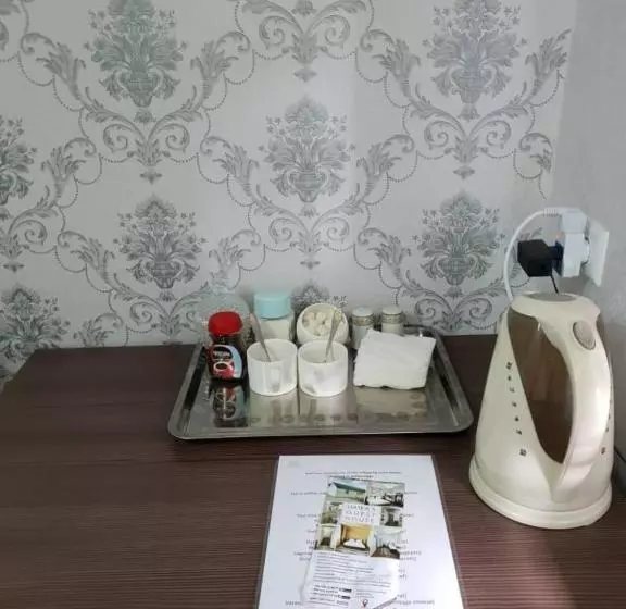 تختخواب و صبحانه Datka Guest House