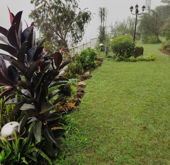 مبيت وإفطار Misty Paradise Of Lake Gregory