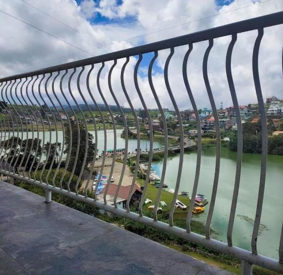 مبيت وإفطار Misty Paradise Of Lake Gregory