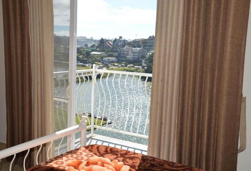 مبيت وإفطار Misty Paradise Of Lake Gregory