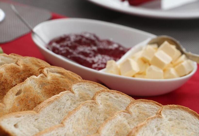 مبيت وإفطار Misty Paradise Of Lake Gregory