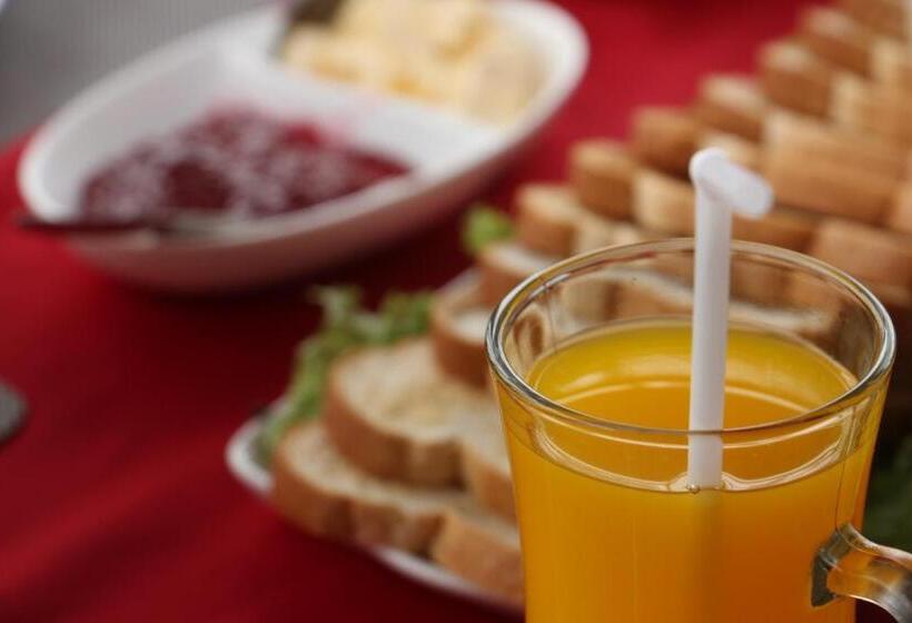 مبيت وإفطار Misty Paradise Of Lake Gregory