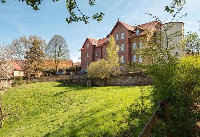 Hotelli Brunnenhaus Schloss Landau