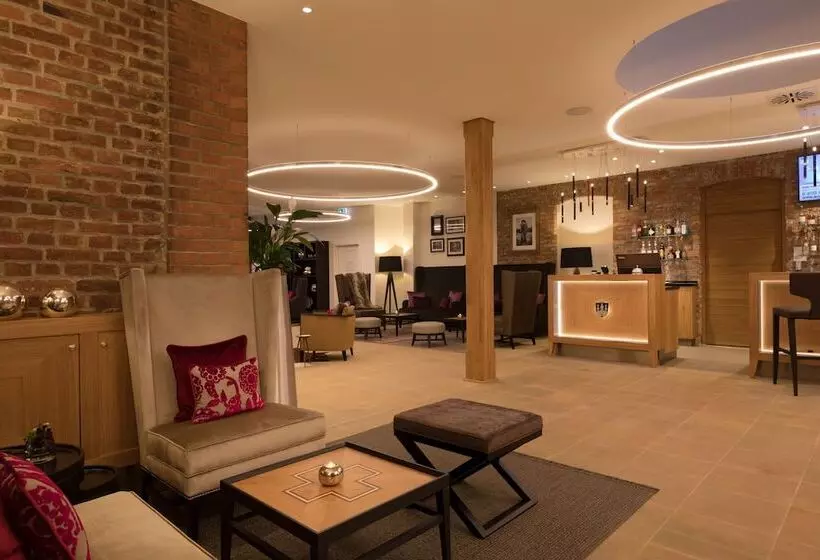 Hotelli Brunnenhaus Schloss Landau