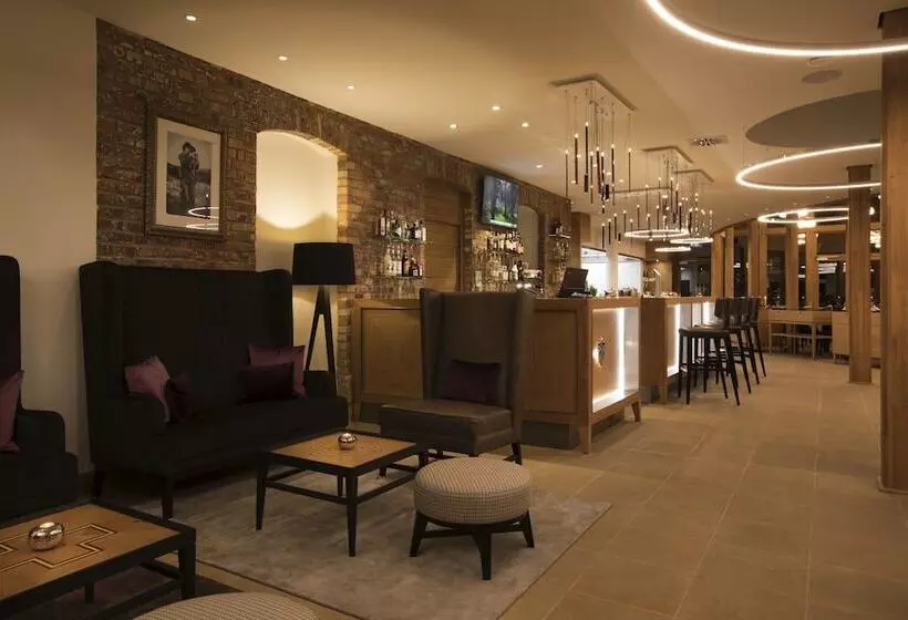 Hotelli Brunnenhaus Schloss Landau