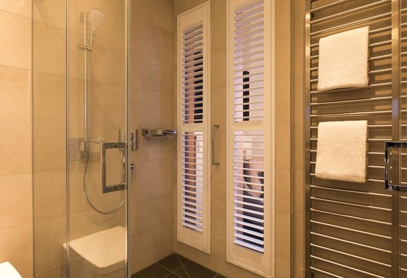 호텔 Brunnenhaus Schloss Landau