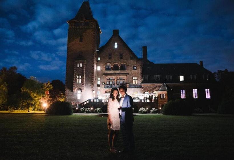 فندق Gästehaus Schloss Saareck