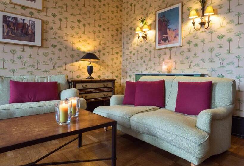 فندق Gästehaus Schloss Saareck