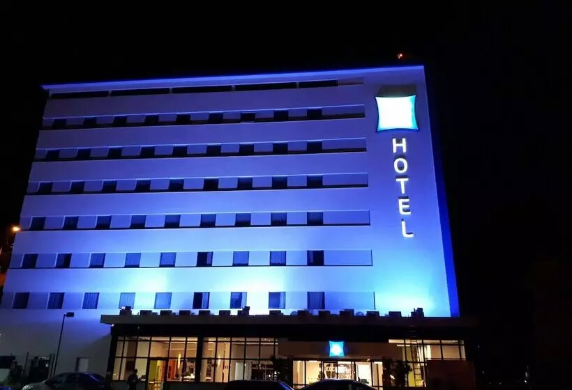 Hotelli Ibis Budget Manhuaçu