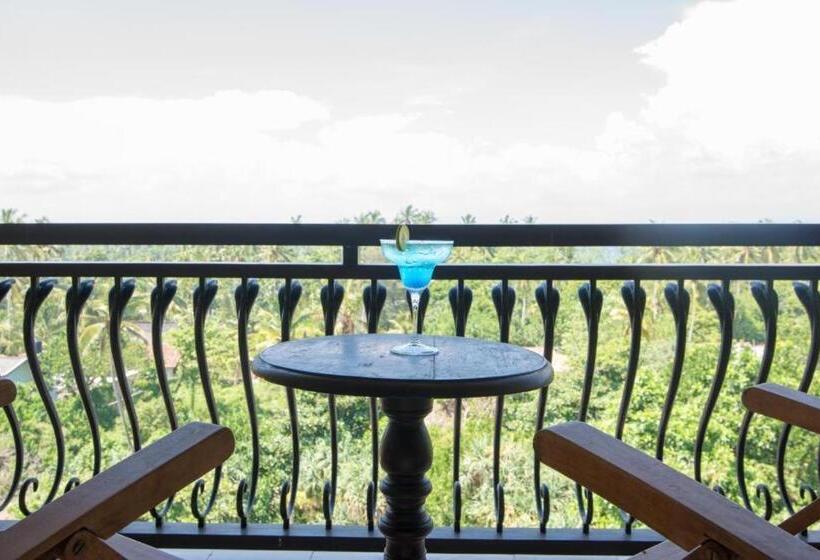 Отель The Kabalana