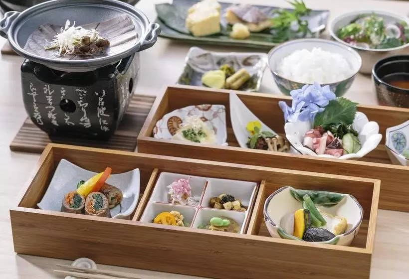 旅館 Akariya Geihanro