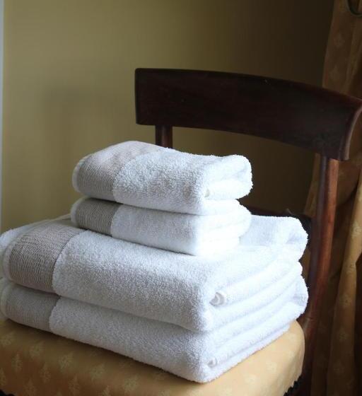 Bed and Breakfast West Knole House Somerset